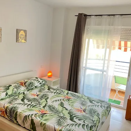 Apartamento En Con Piscina Y Parking شقة فوينخيرولا